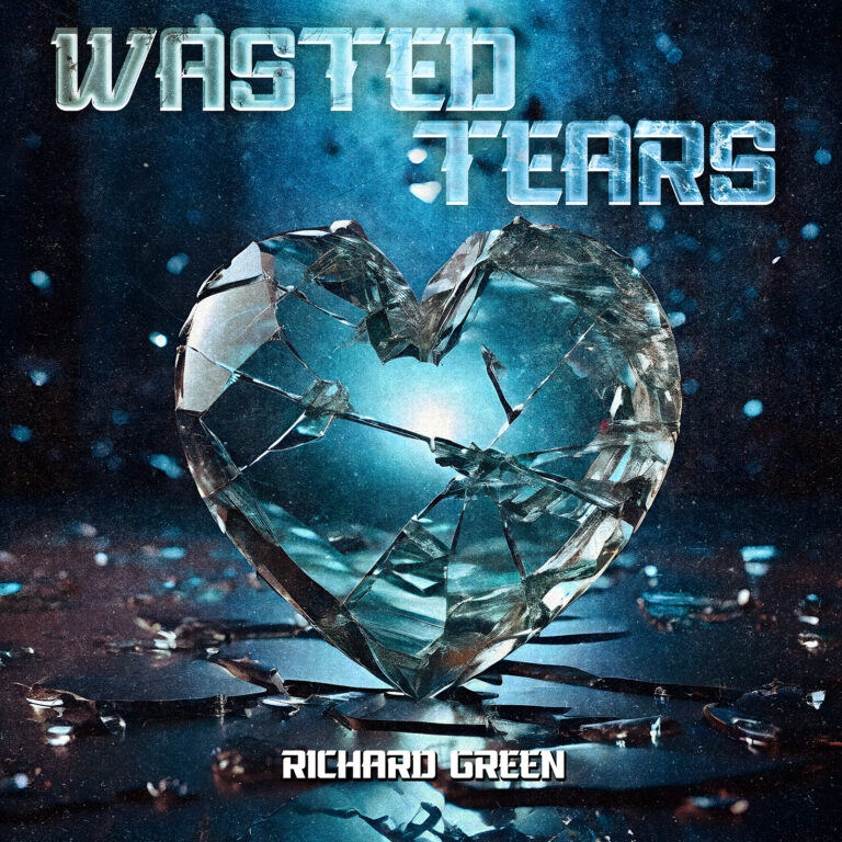 Glass,Broken,Heart,Into,Pieces